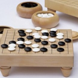 碁盤と碁笥